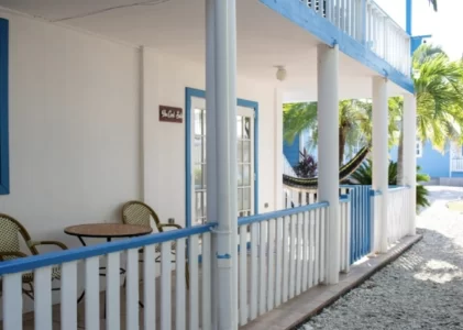Accommodations Utila Coral Suite